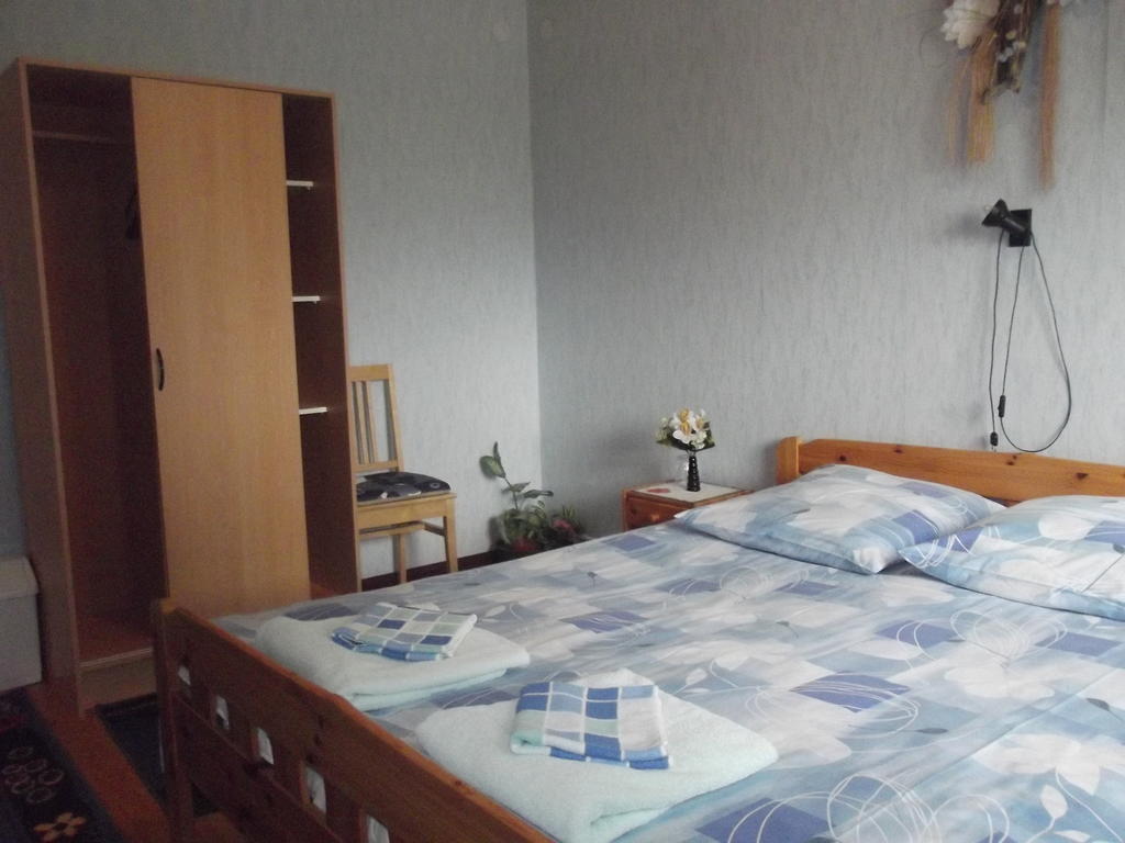 Kure Guesthouse Rahinge Chambre photo